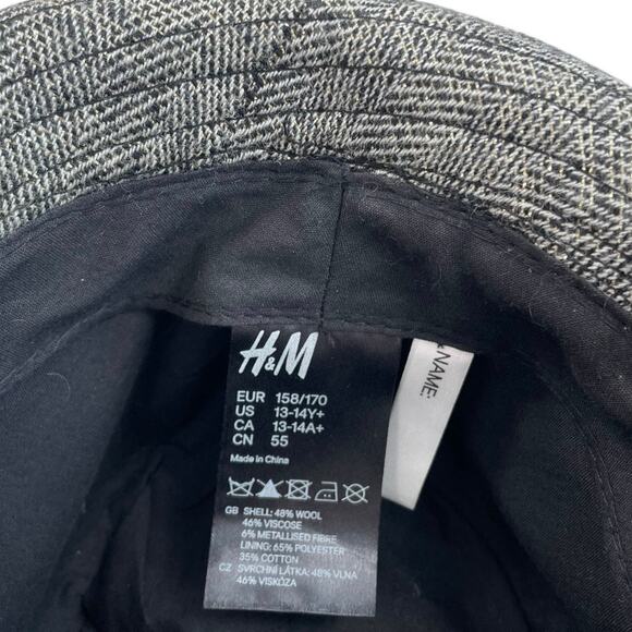 H&M Tweed Hat with Black Floral Band - Picture 6 of 6